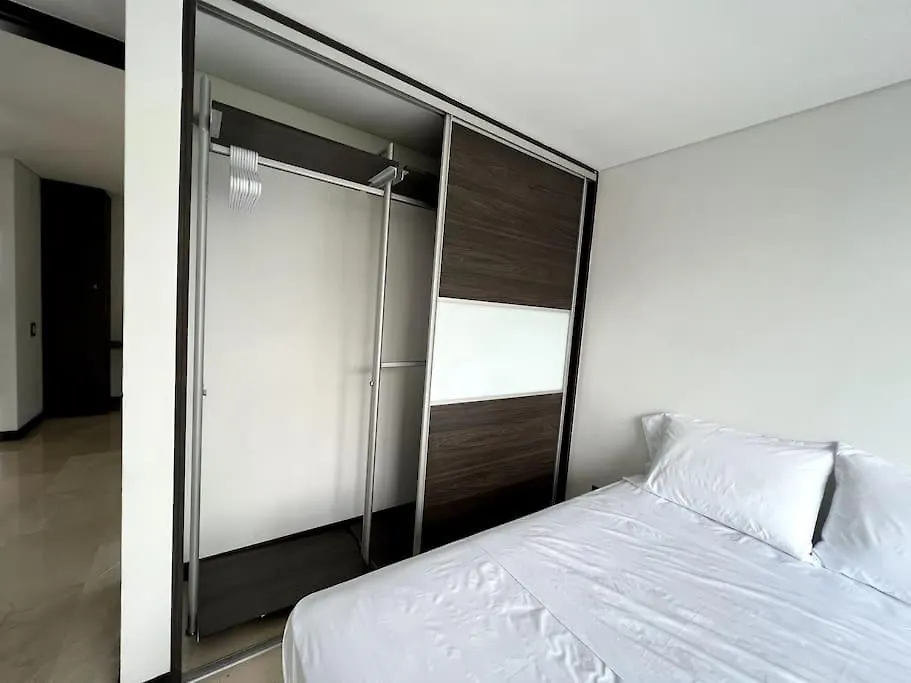 מדיין 701, Beautiful Apartment In Heart Of El Poblado + View!