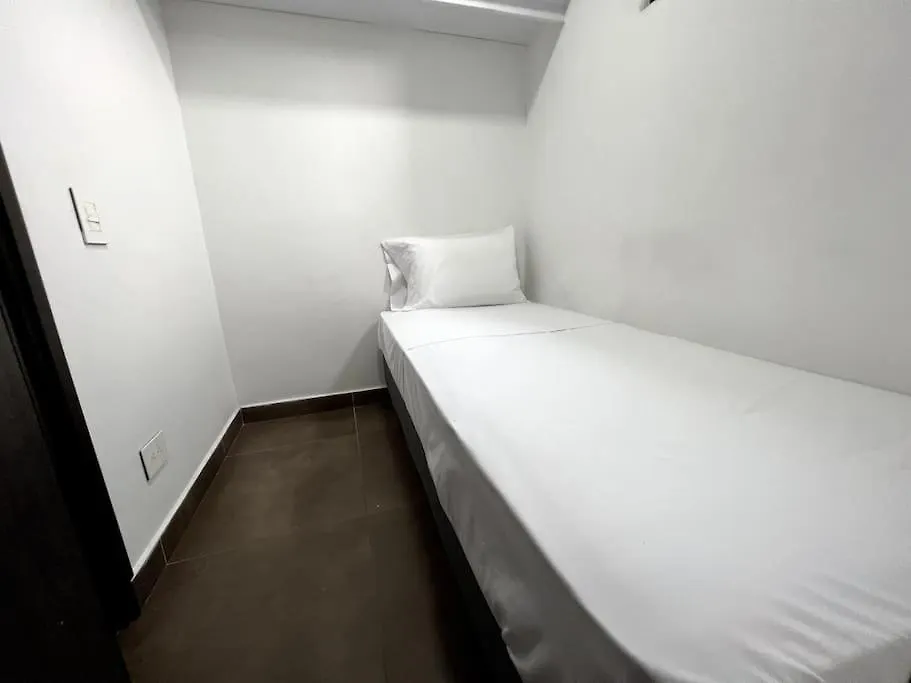 מדיין 701, Beautiful Apartment In Heart Of El Poblado + View!