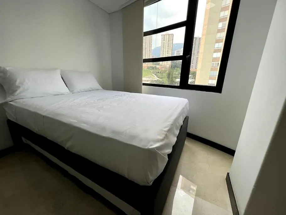 701, Beautiful Apartment In Heart Of El Poblado + View! Medellin