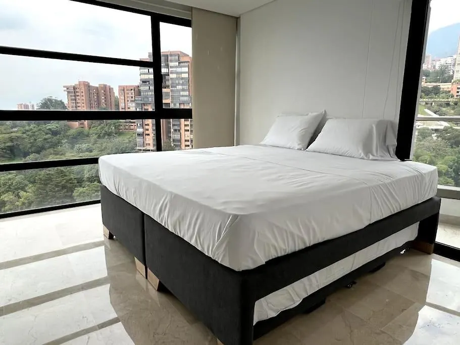 701, Beautiful Apartment In Heart Of El Poblado + View! Medellin Colombia
