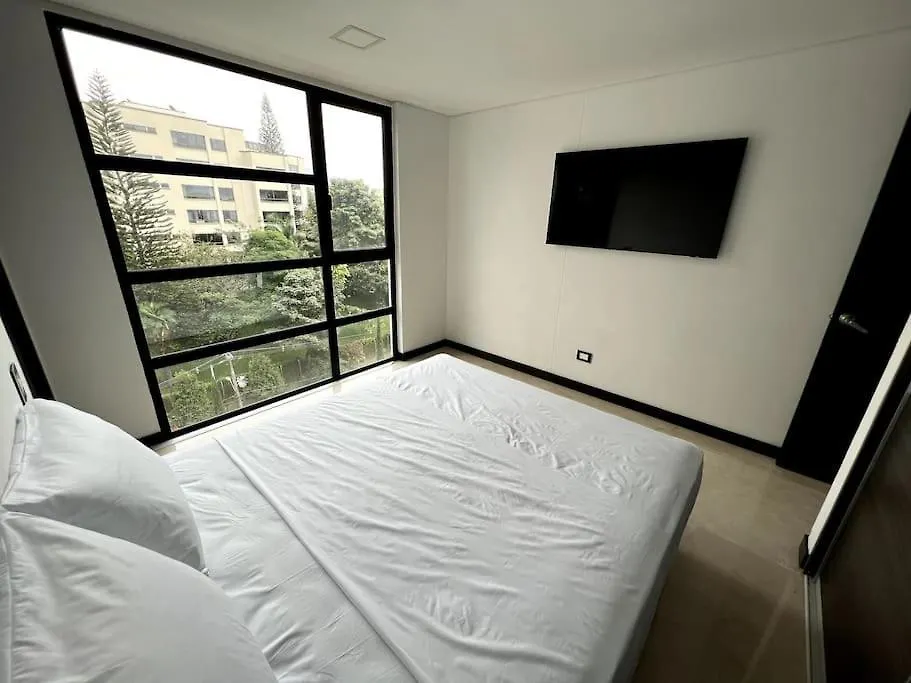 701, Beautiful Apartment In Heart Of El Poblado + View! Medellin