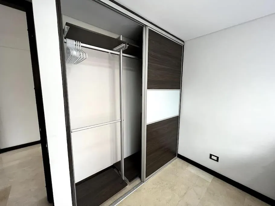 701, Beautiful Apartment In Heart Of El Poblado + View! Medellin