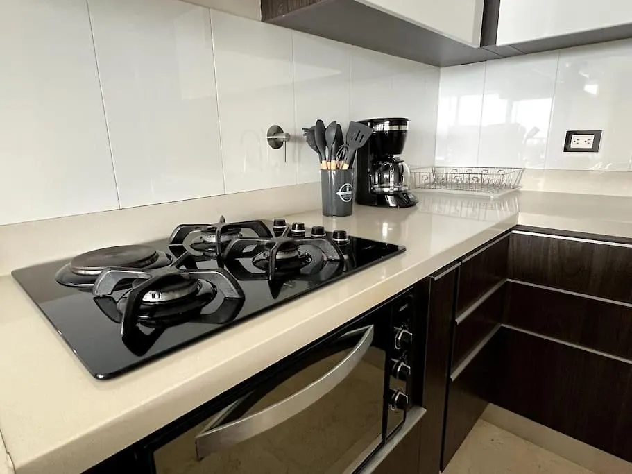 701, Beautiful Apartment In Heart Of El Poblado + View! Medellin Colombia