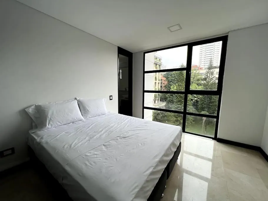 701, Beautiful Apartment In Heart Of El Poblado + View! Medellin